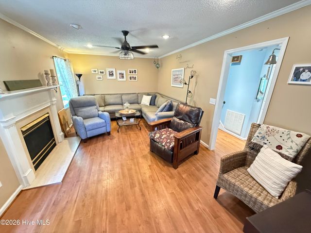 103 Ridgecrest Drive, Mount Olive, NC 28365