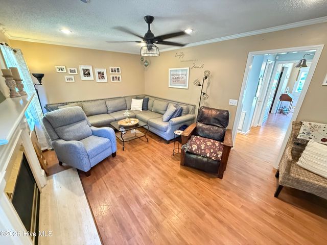 103 Ridgecrest Drive, Mount Olive, NC 28365