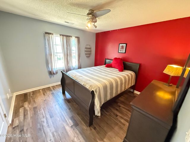 103 Ridgecrest Drive, Mount Olive, NC 28365