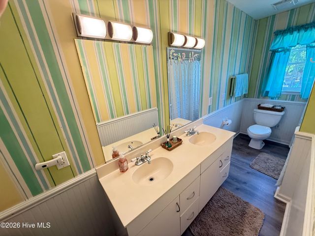 103 Ridgecrest Drive, Mount Olive, NC 28365