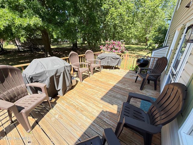 103 Ridgecrest Drive, Mount Olive, NC 28365