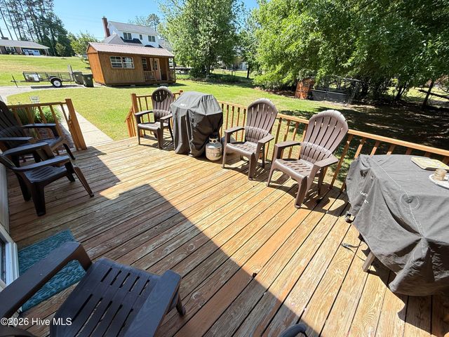 103 Ridgecrest Drive, Mount Olive, NC 28365