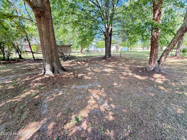 103 Ridgecrest Drive, Mount Olive, NC 28365