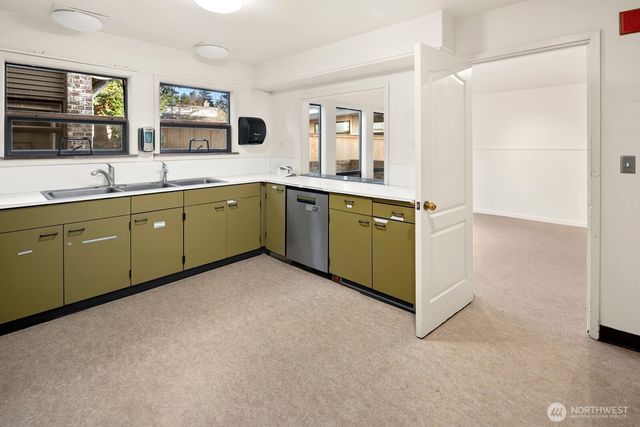 3601 NE 123rd Street, Seattle, WA 98125