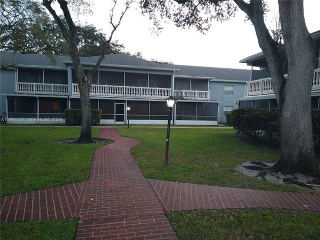7554 Stirling Road 105, Davie, FL 33024