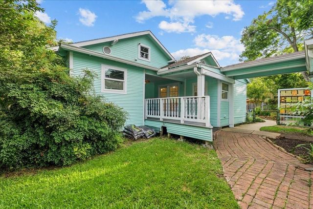 302 11th Avenue N, Texas City, TX 77590