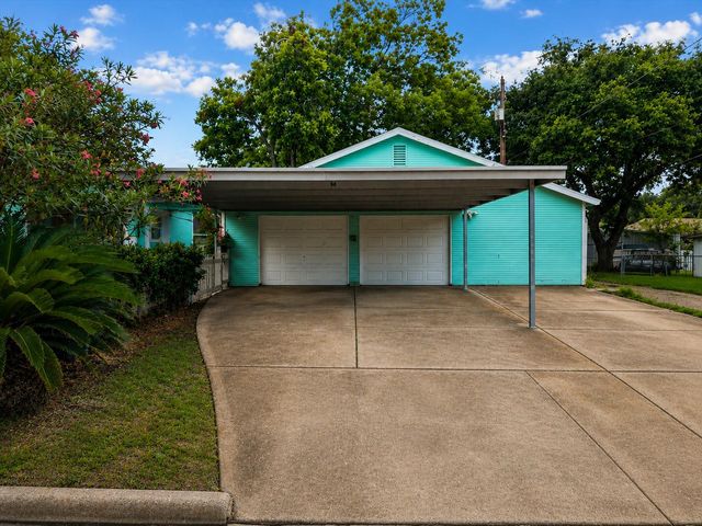 302 11th Avenue N, Texas City, TX 77590