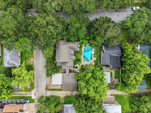 302 11th Avenue N, Texas City, TX 77590
