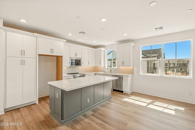 11300 N CASA DEGA Drive 1083, Surprise, AZ 85388