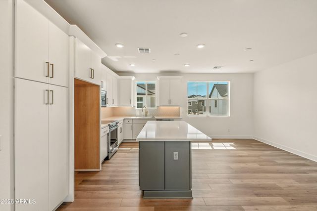 11300 N CASA DEGA Drive 1083, Surprise, AZ 85388