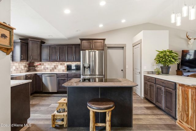 858 E Maple PL, Hayden, ID 83835