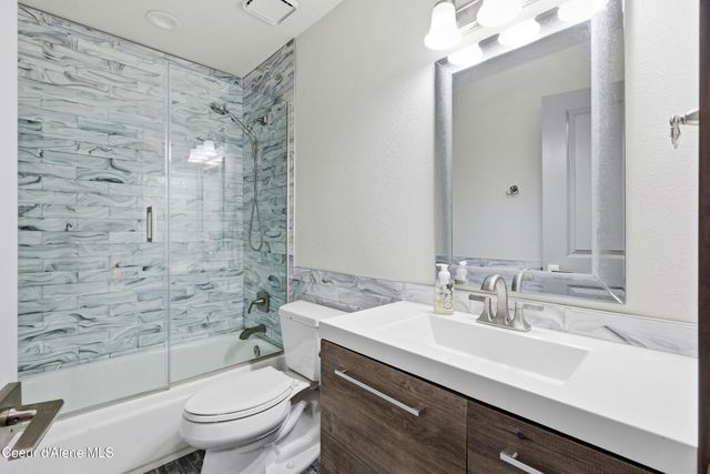 858 E Maple PL, Hayden, ID 83835