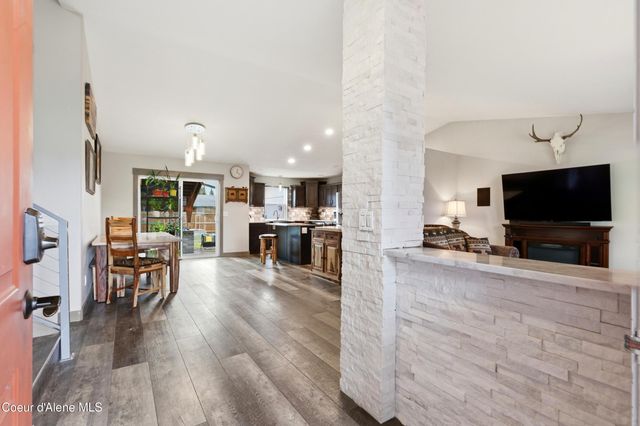 858 E Maple PL, Hayden, ID 83835