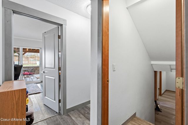 858 E Maple PL, Hayden, ID 83835