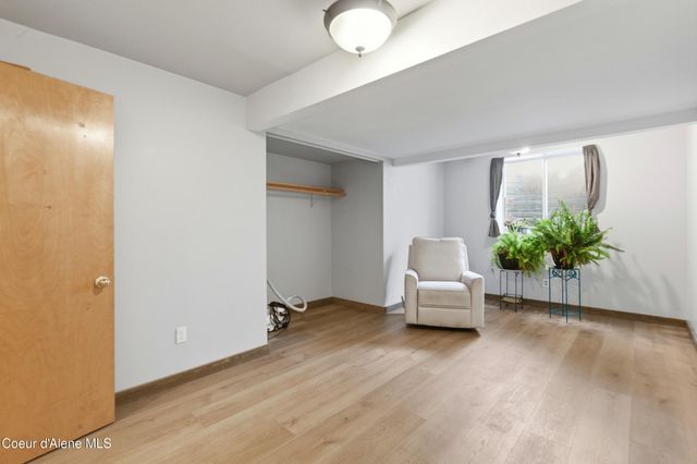 858 E Maple PL, Hayden, ID 83835