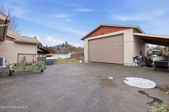858 E Maple PL, Hayden, ID 83835