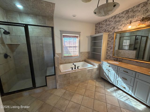 9103 Kingdom Way, Louisville, KY 40291