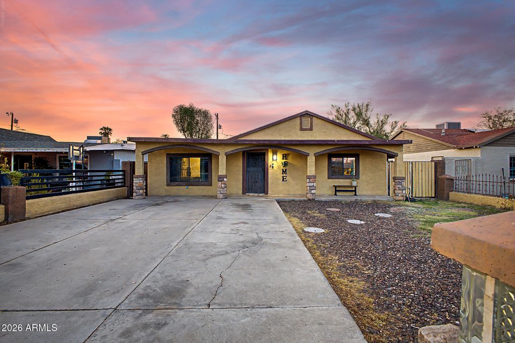 3044 W HOLLY Street, Phoenix, AZ 85009 — photo 2