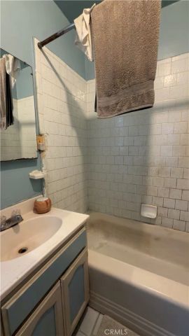 1352 W 60th, Los Angeles, CA 90044