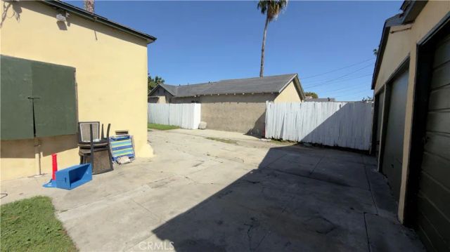 1352 W 60th, Los Angeles, CA 90044