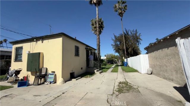 1352 W 60th, Los Angeles, CA 90044