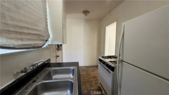 1352 W 60th, Los Angeles, CA 90044