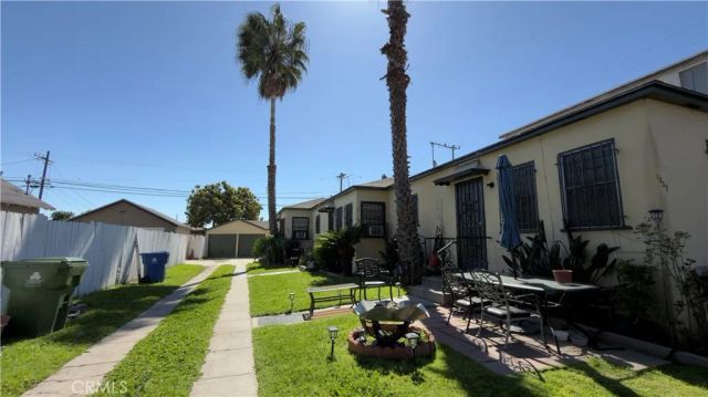 1352 W 60th, Los Angeles, CA 90044