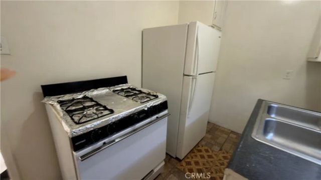 1352 W 60th, Los Angeles, CA 90044