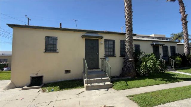 1352 W 60th, Los Angeles, CA 90044