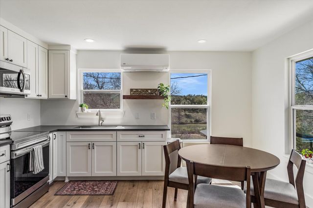 1600 Flite Acres RD, Wimberley, TX 78676