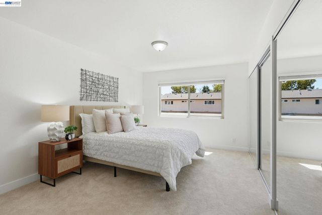 27540 Ponderosa Ct, Hayward, CA 94545