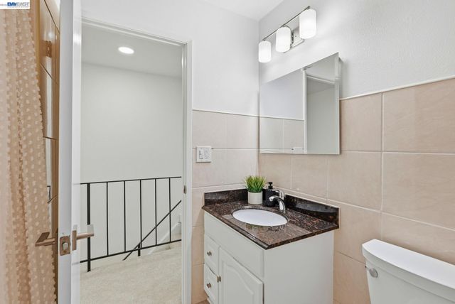 27540 Ponderosa Ct, Hayward, CA 94545