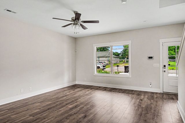 109 B Adkins St, Clarksville, TN 37042