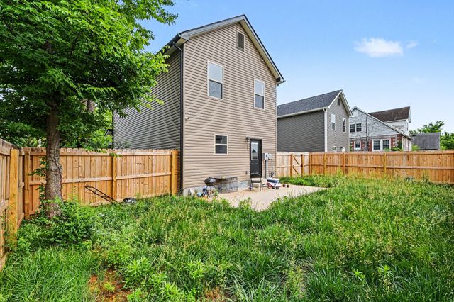 109 B Adkins St, Clarksville, TN 37042