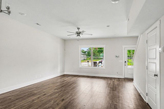 109 B Adkins St, Clarksville, TN 37042