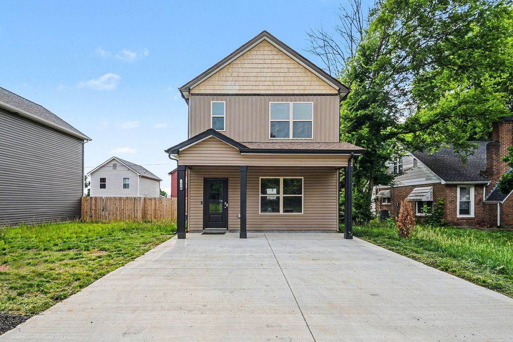 109 B Adkins St, Clarksville, TN 37042