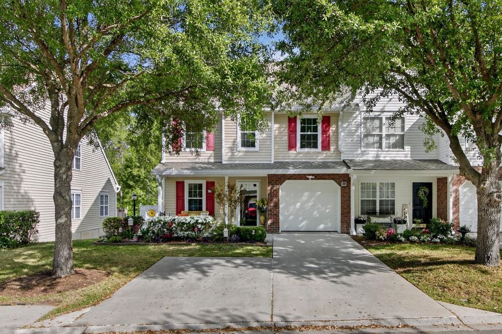 210 Darcy Avenue, Goose Creek, SC 29445