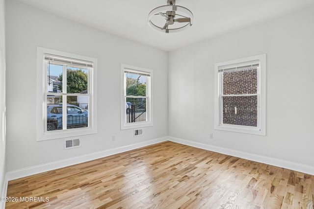 170 Seaman Street 1, Middlesex, NJ 08904
