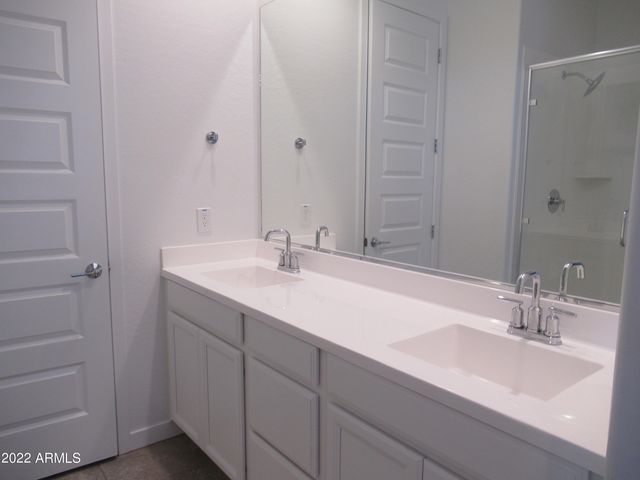 8911 W BETHANY HEIGHTS Drive, Glendale, AZ 85305