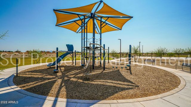 8911 W BETHANY HEIGHTS Drive, Glendale, AZ 85305
