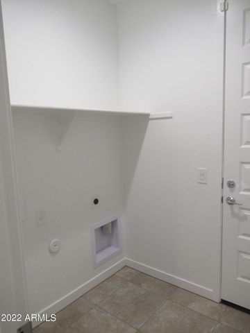 8911 W BETHANY HEIGHTS Drive, Glendale, AZ 85305