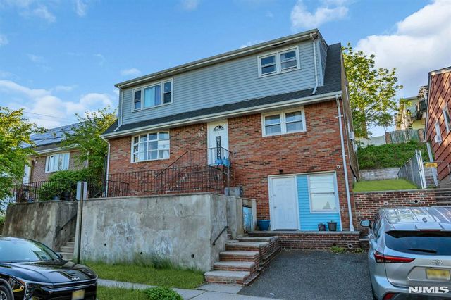 321 Farnham Avenue, Lodi, NJ 07644