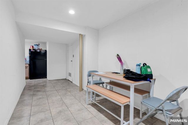 321 Farnham Avenue, Lodi, NJ 07644