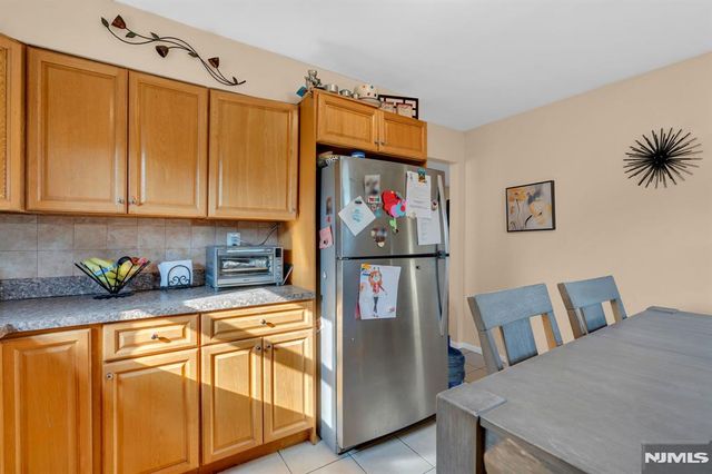 321 Farnham Avenue, Lodi, NJ 07644