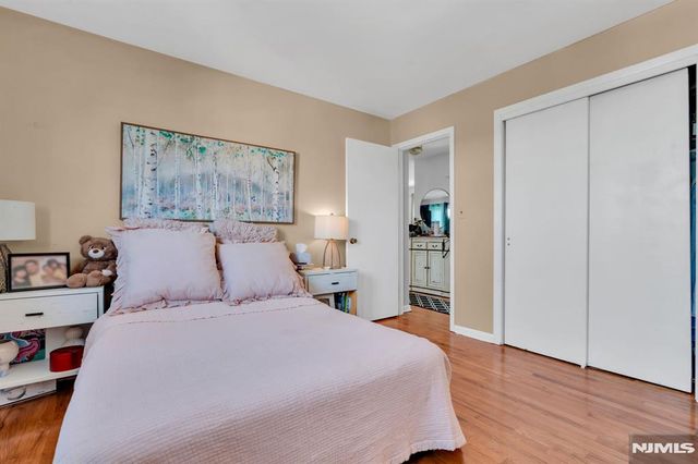 321 Farnham Avenue, Lodi, NJ 07644