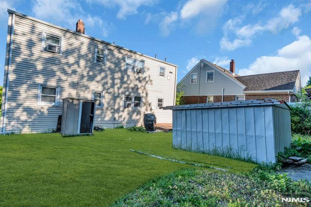321 Farnham Avenue, Lodi, NJ 07644