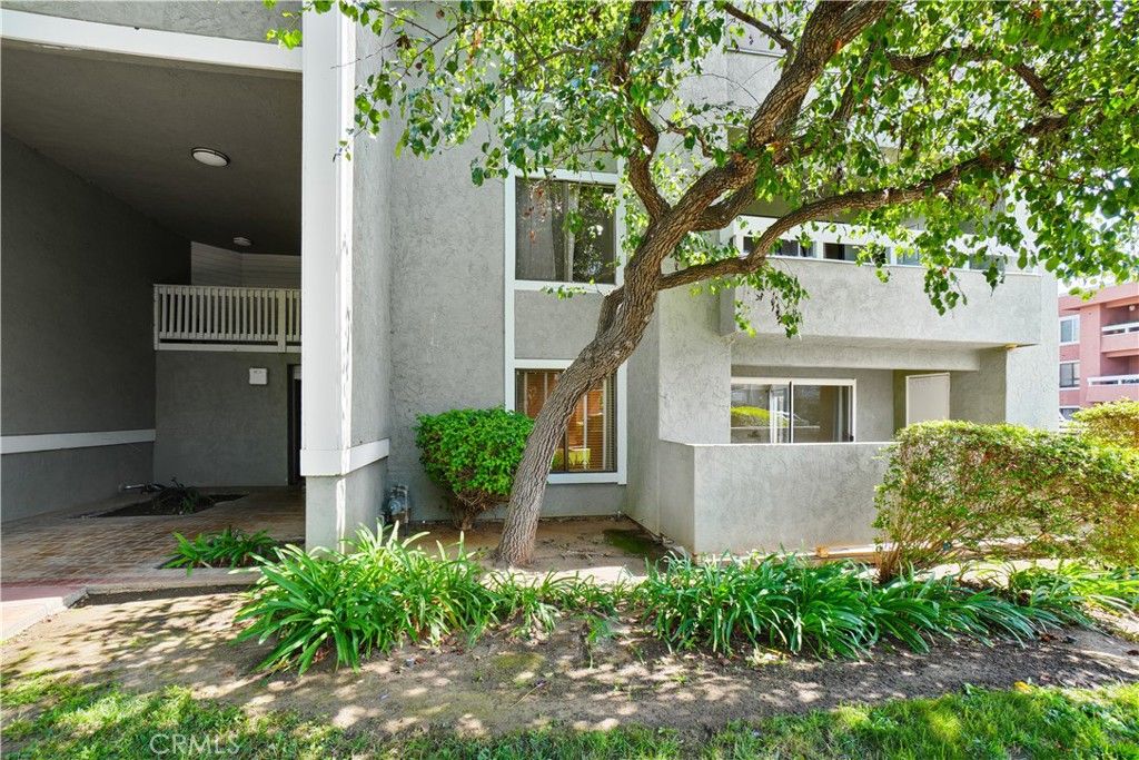 1040 E Washington 20, Escondido, CA 92025 — exterior