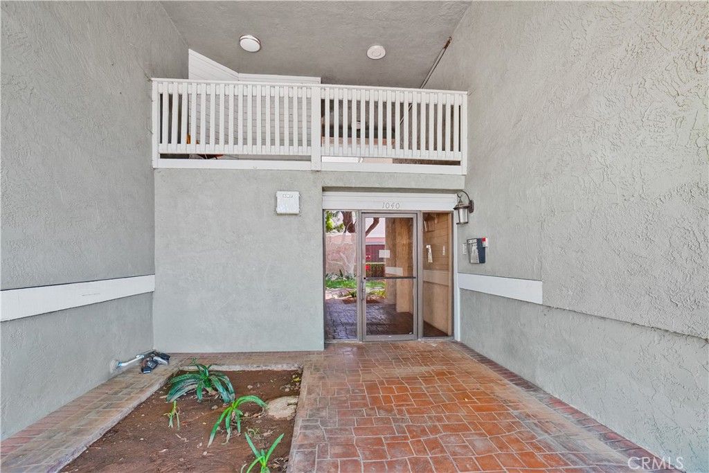1040 E Washington 20, Escondido, CA 92025 — photo 2