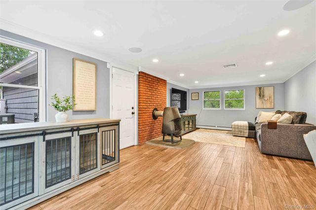 69 Bankside Drive, Centerport, NY 11721