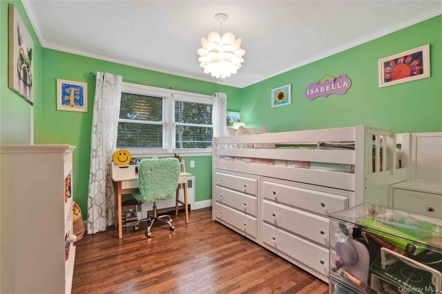 69 Bankside Drive, Centerport, NY 11721